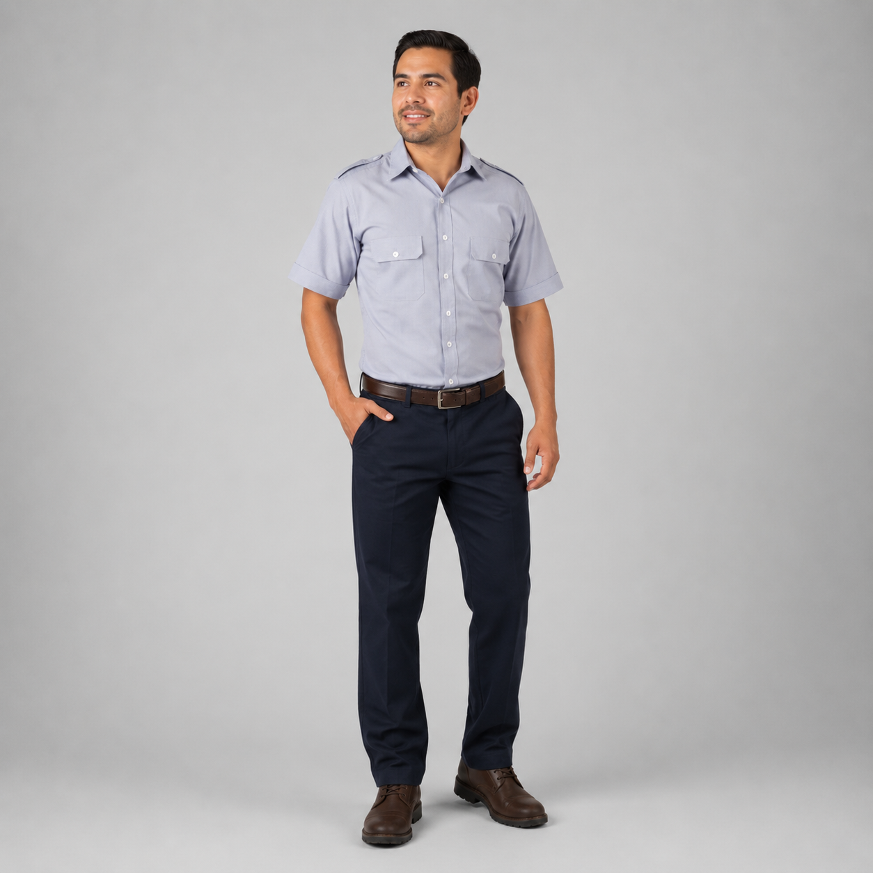 Conjunto operativo con camisa y pantalón cargo